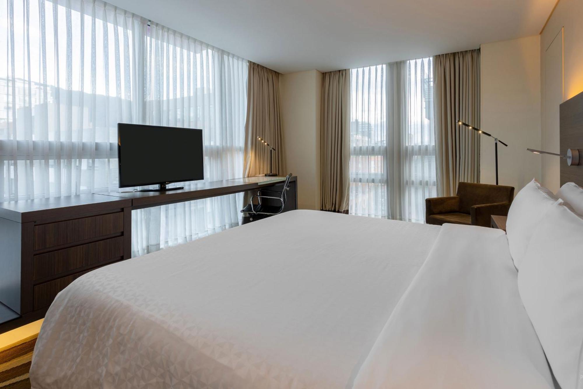 Four Points By Sheraton Богота Экстерьер фото
