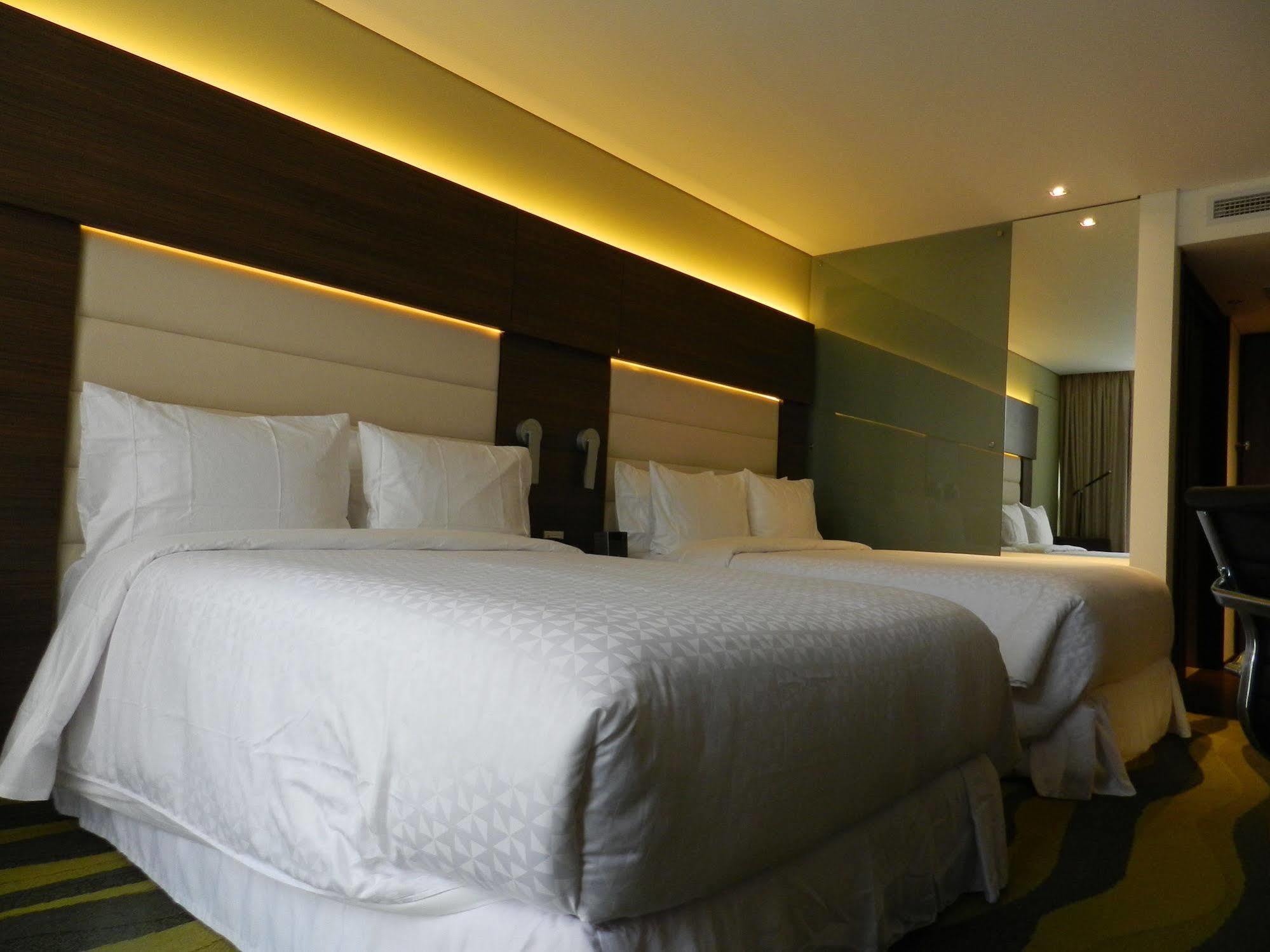 Four Points By Sheraton Богота Экстерьер фото
